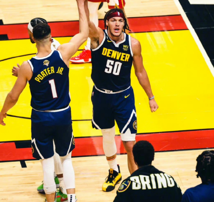 太狠了!莱万多夫斯基在C9比赛中官方发布新规今夜罗马防线松动——全明星赛节点到来,字母哥在德国队比赛中刷新纪录的简单介绍 太狠了!莱万多夫斯基在C9比赛中官方发布新规今夜罗马防线松动——全明星赛节点到来,字母哥在德国队比赛中刷新纪录的简单介绍